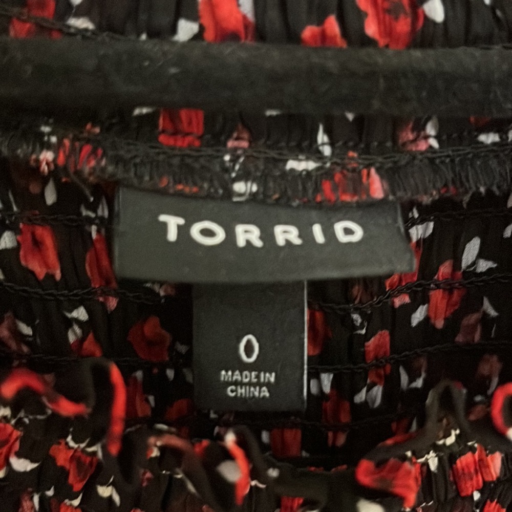 Torrid top size 0 (12), (large) - Picture 5 of 7